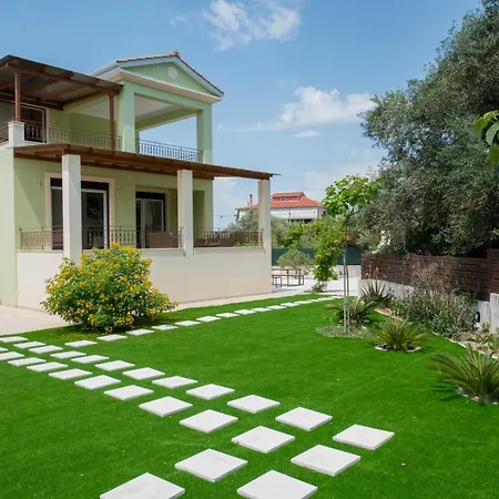 Vicula Mauras Villa *