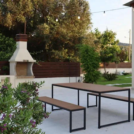 Vicula Mauras * Lefkáda