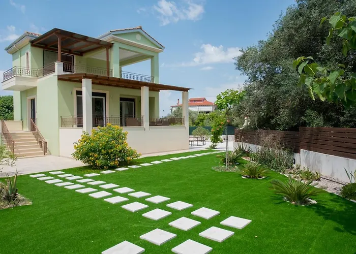 Vicula Mauras Villa *