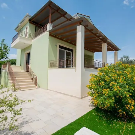 Villa Vicula Mauras